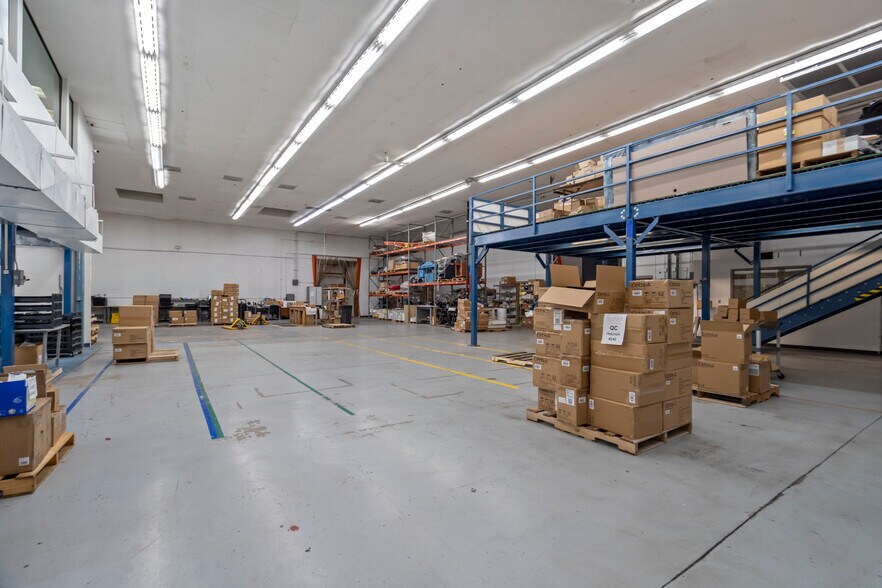 More Photos Of 4985 N 30th St, Colorado Springs Manufacturing For Sale