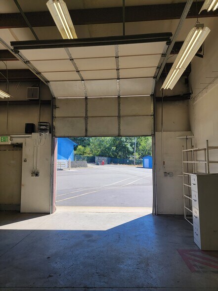 More Photos Of 16371 E State Route 3, Allyn Distribution For Lease