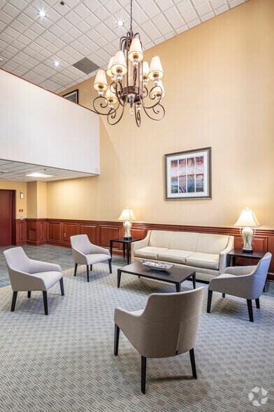 More Photos Of 2034 Eisenhower Ave, Alexandria Office For Lease