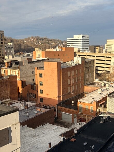 More Photos Of 222 Capitol St, Charleston Storefront Retail Office For Sale