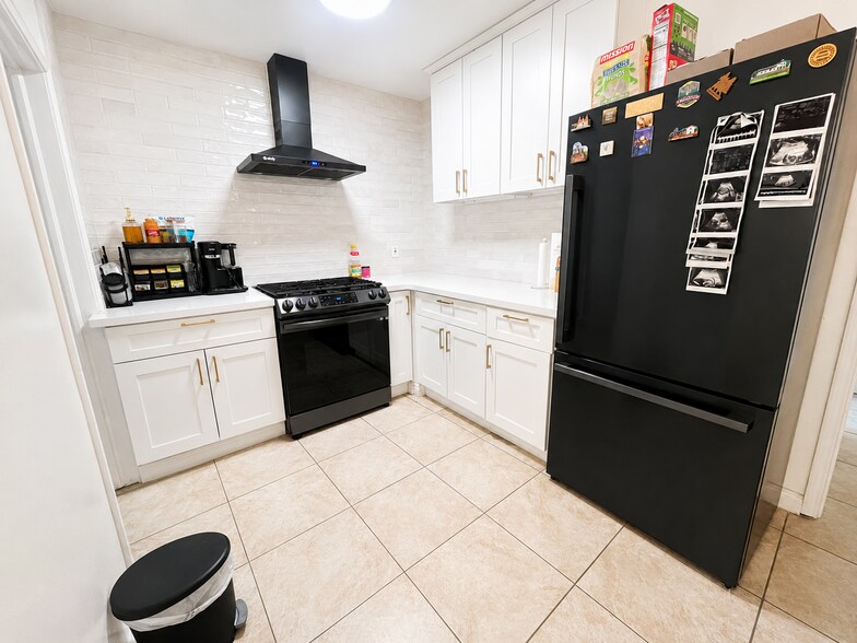 More Photos Of 1507 Pearl St, Bakersfield Apartments For Sale