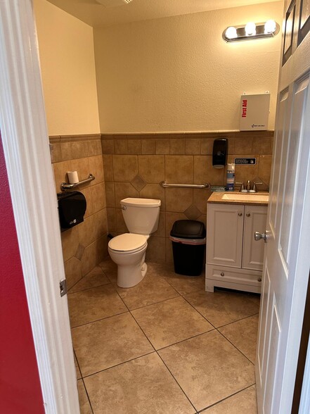 More Photos Of 83197 Requa Ave, Indio Auto Dealership For Sale