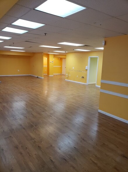 More Photos Of 25220 Northern Blvd, Little Neck Office For Sale