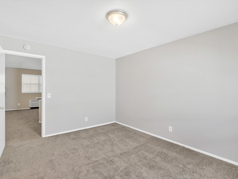 More Photos Of 500-516 Richardt Ave, Evansville Apartments For Sale