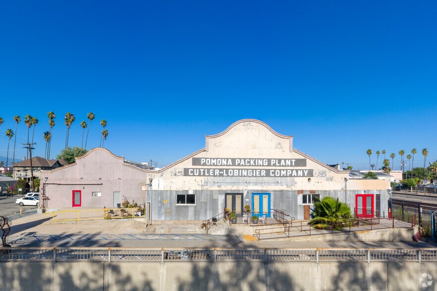 More Photos Of 560 E Commercial St, Pomona Manufacturing For Lease