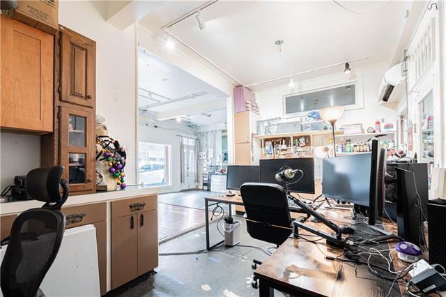 More Photos Of 3212 Burgundy St, New Orleans Showroom For Lease