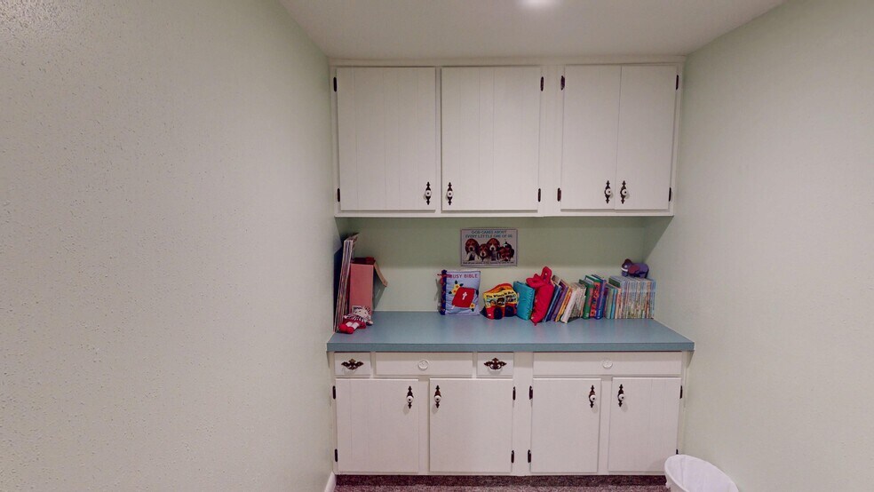 More Photos Of 1430 Riverview Rd, Riverton Office Residential For Sale