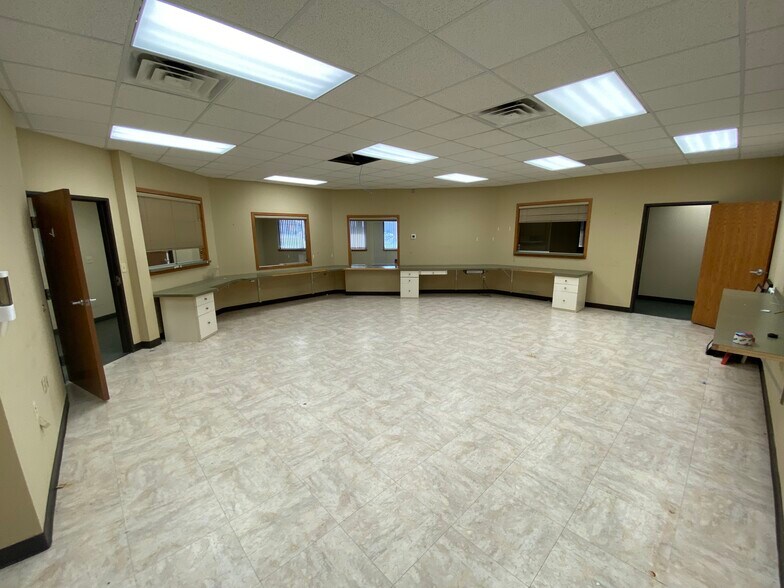 More Photos Of 3370 E Jolly Rd, Lansing Office Residential For Sale