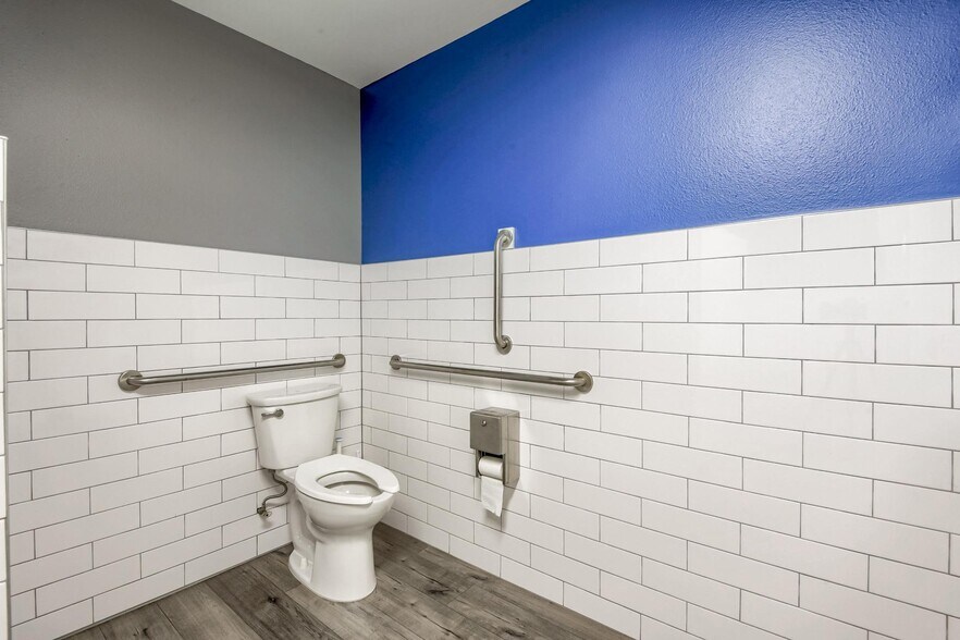 More Photos Of 19316 Goddard Ranch Ct, Morrison Office For Sale