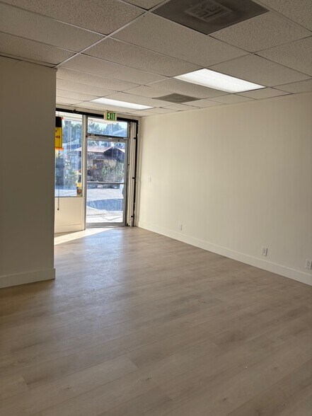 More Photos Of 1296-1296 S La Brea Ave, Los Angeles Storefront For Lease