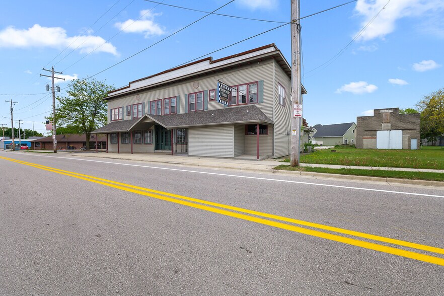 More Photos Of 1302 Main st, Saint Cloud Restaurant For Sale