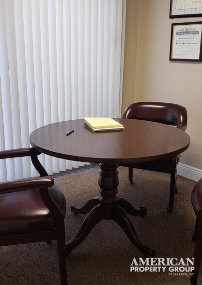 More Photos Of 2831 Ringling Blvd, Sarasota Office For Sale