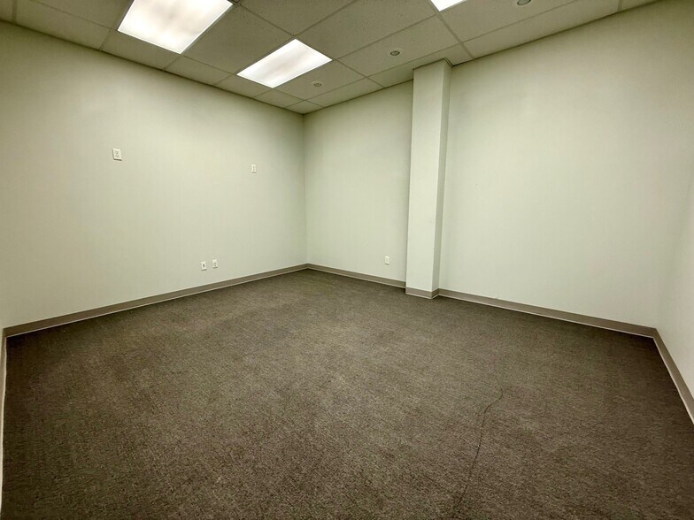 More Photos Of 2001 Westar Rd, Midland Warehouse For Lease