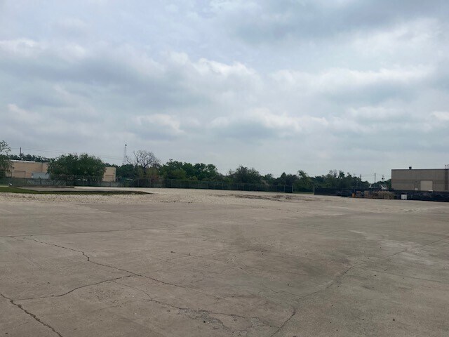 More Photos Of 10420 Metric Blvd, Austin Warehouse For Lease