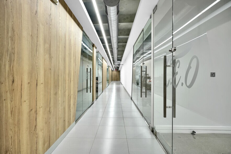 More Photos Of 2550 NW 100th Ave, Doral Office Residential For Lease