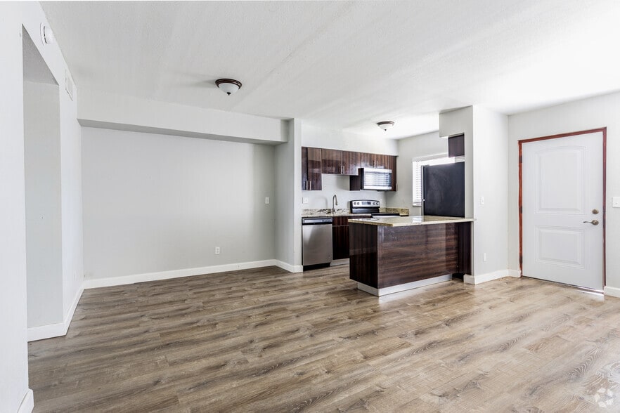 More Photos Of 2025 Rogers St, Clearwater Apartments For Sale