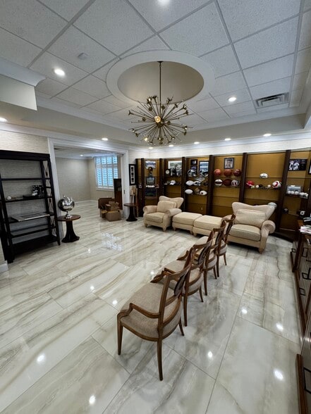 More Photos Of 101 Neal Pl, High Point Office For Lease