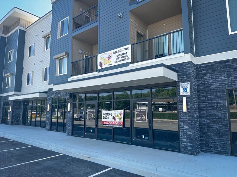 More Photos Of 7510 N Oak Trfy, Gladstone Apartments For Lease