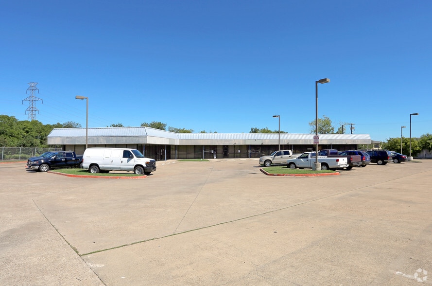 Primary Photo Of 2220 Gus Thomasson Rd, Mesquite Storefront Retail Office For Lease