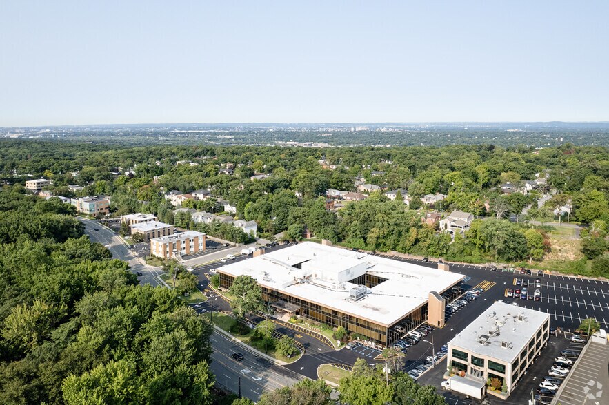 More Photos Of 560 Sylvan Ave, Englewood Cliffs Office For Lease