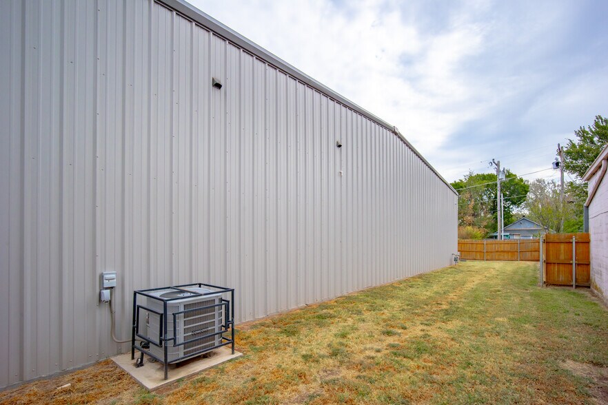 More Photos Of 6800 Main St, Oklahoma City Industrial For Lease