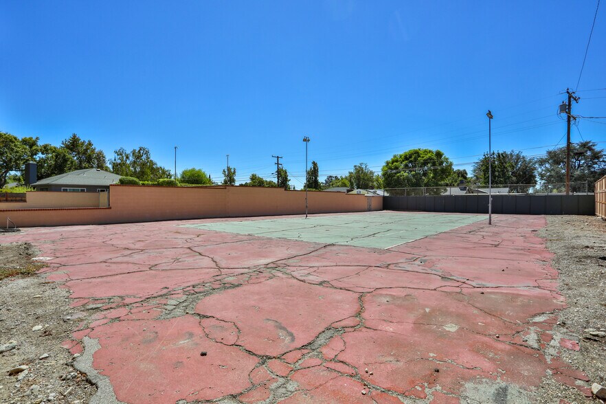 More Photos Of 540 Baughman Ave, Claremont Land For Sale