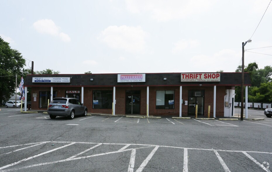 More Photos Of 7565-7569 Centreville Rd, Manassas Unknown For Lease