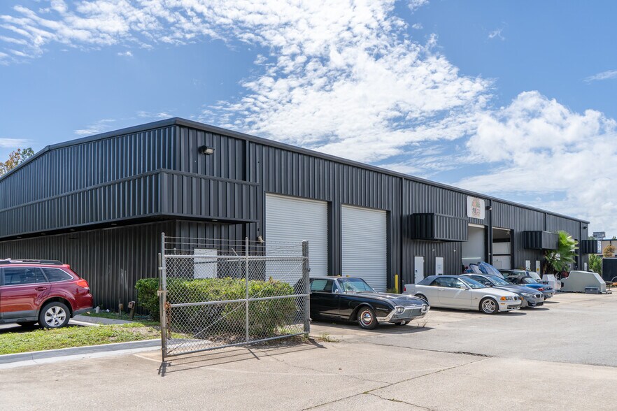 Primary Photo Of 10875 Old Dixie Hwy, Ponte Vedra Warehouse For Lease