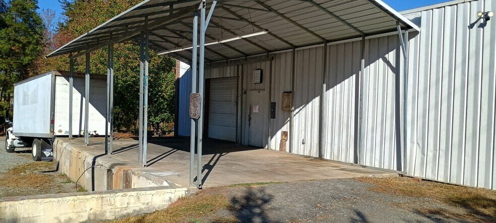 More Photos Of 4415 Abner Pl, Greensboro Distribution For Lease