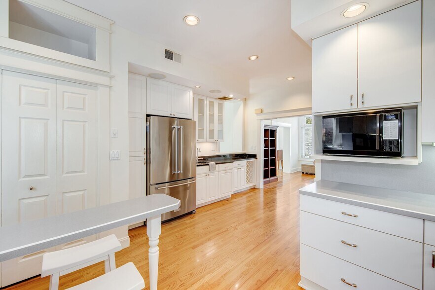 More Photos Of 1755 18th St Nw, Washington Apartments For Sale