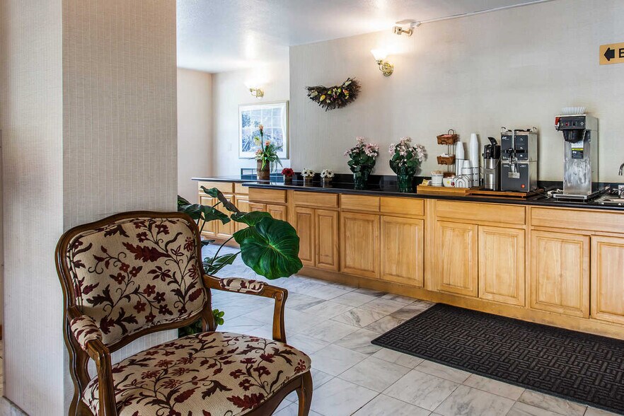 More Photos Of 3710 Meridian St, Bellingham Hospitality For Sale