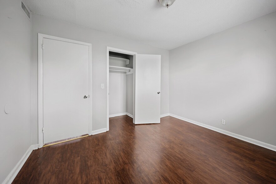 More Photos Of 1200 WH Davis Dr, Nashville Apartments For Sale