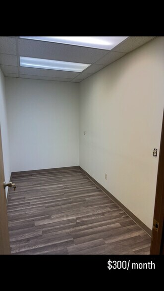 More Photos Of 42850 Schoenherr Rd, Sterling Heights Medical For Lease