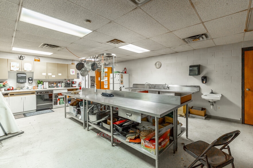 More Photos Of 4062 S Access Rd, Chattanooga Religious Facility For Sale