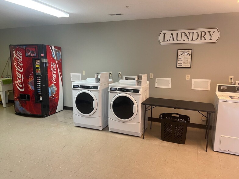 More Photos Of 1325 S Lillian Ave, Bolivar Apartments For Sale