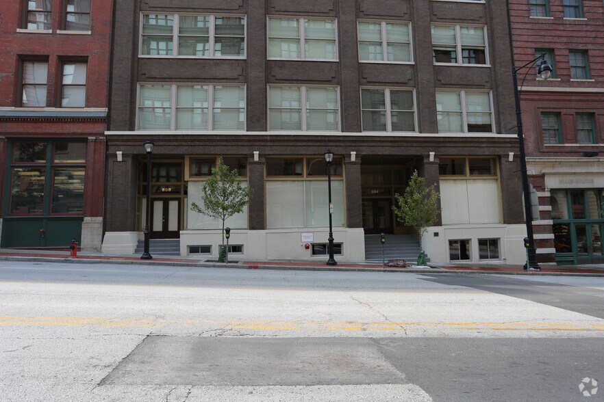 More Photos Of 804-808 Broadway St, Kansas City Apartments For Sale