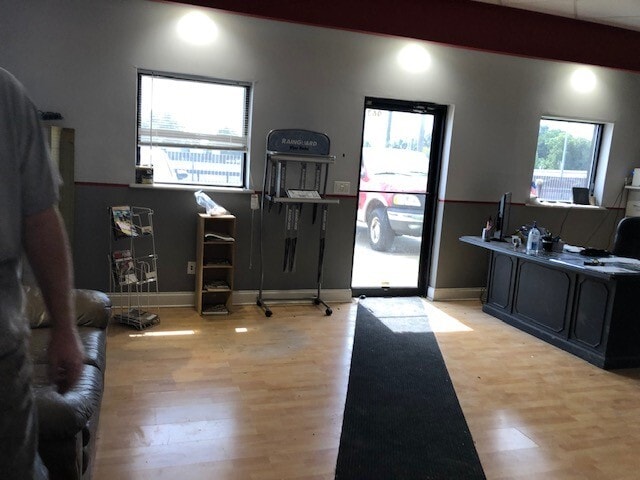 More Photos Of 962 Neubling Ave, Evansville Warehouse For Sale