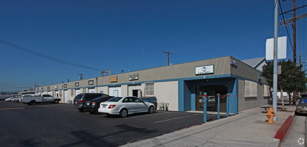 Primary Photo Of 13400 Saticoy St, North Hollywood Warehouse For Lease