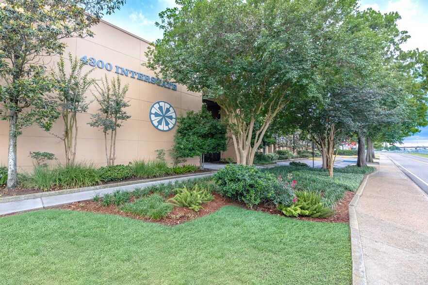 Primary Photo Of 4300 S I-10 Service Rd, Metairie Loft Creative Space For Lease