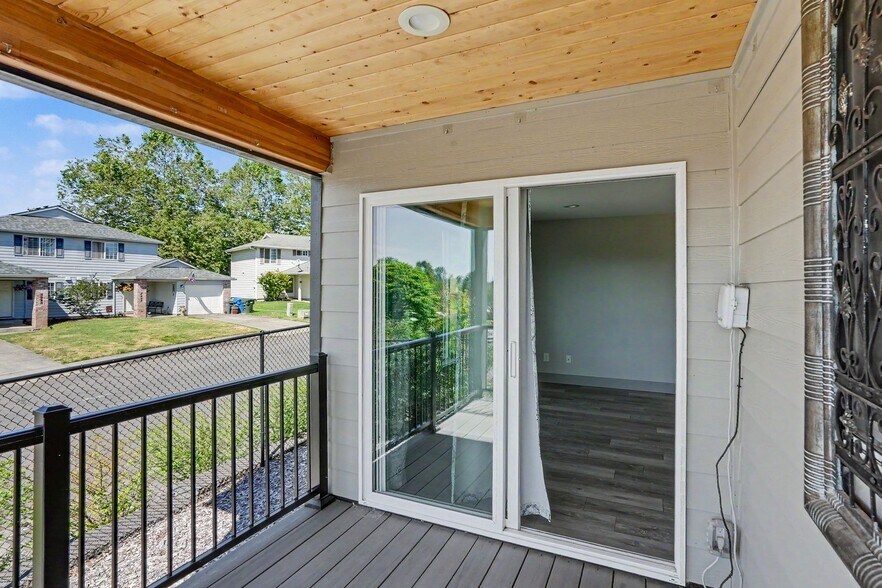 More Photos Of 1364 Northern Heights Loop, Keizer Multifamily For Sale