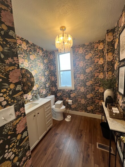 More Photos Of , Spanish Fork General Retail For Sale