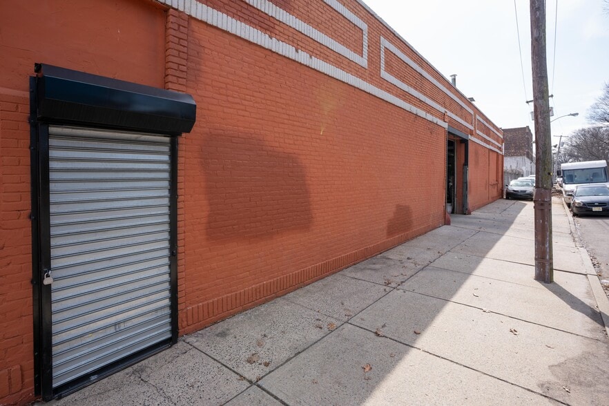 More Photos Of 615 Frelinghuysen Ave, Newark General Retail For Sale