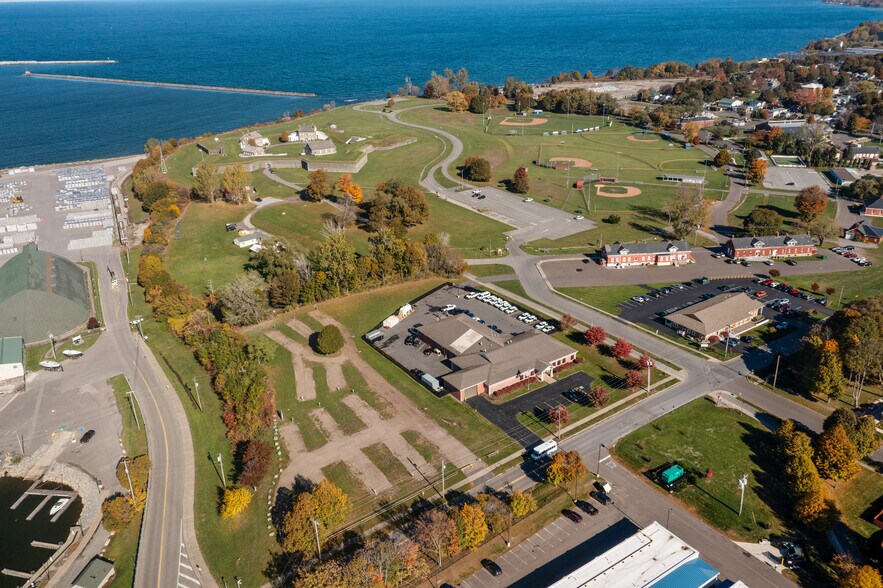 More Photos Of 19 E Schuyler St, Oswego Specialty For Sale