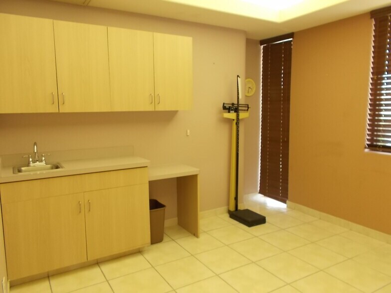 More Photos Of 2058 S Dobson Rd, Mesa Office For Lease