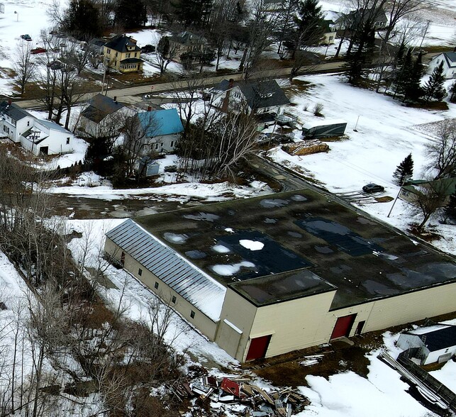 More Photos Of 9 Kenwood Ave, Corinna Specialty For Sale