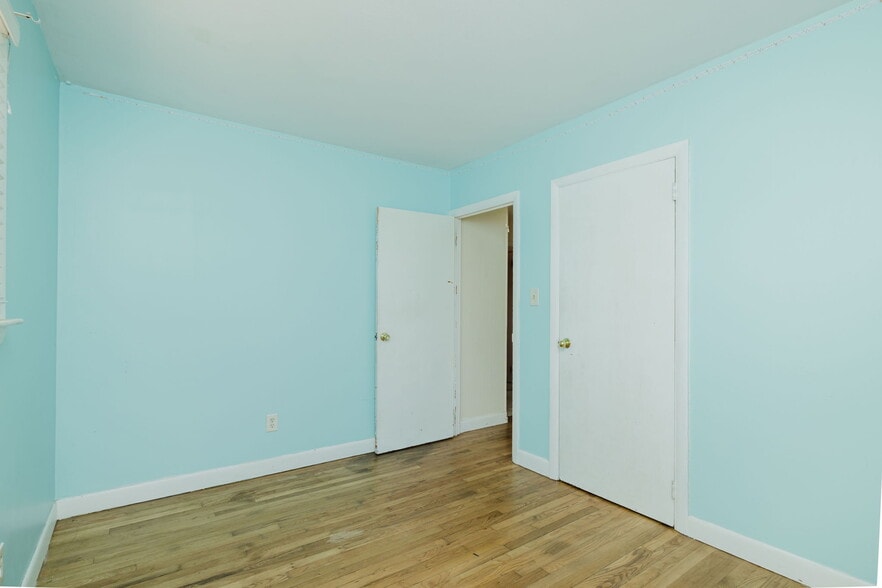 More Photos Of 817 State Rd, Westport Freestanding For Sale