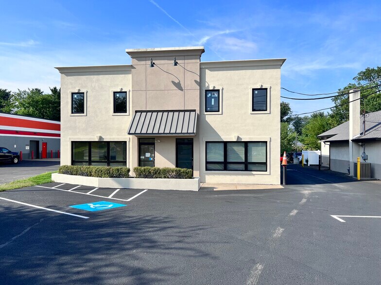 Primary Photo Of 530 W Street Rd, Warminster Township Medical For Lease