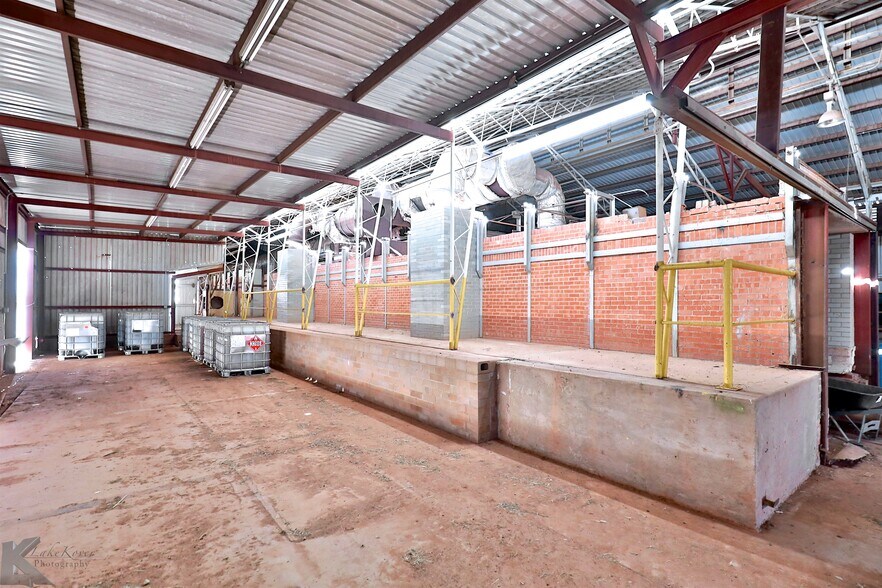 More Photos Of 3097 Brick Plant Rd, Snyder Manufacturing For Sale