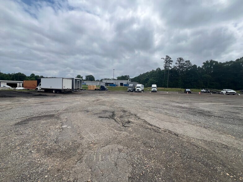 More Photos Of 2103 Winder Hwy, Dacula Industrial For Lease