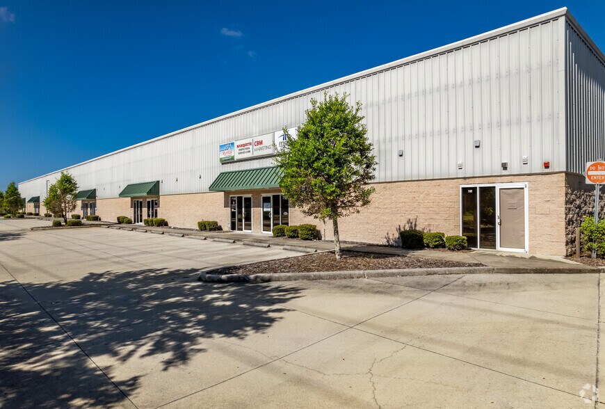 Primary Photo Of 7182-7208 E 21st St, Sarasota Light Manufacturing For Sale